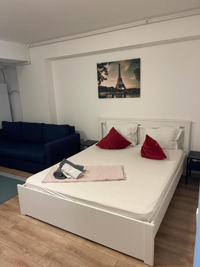Tranzzit Airport Apartament I Otopeni Kültér fotó