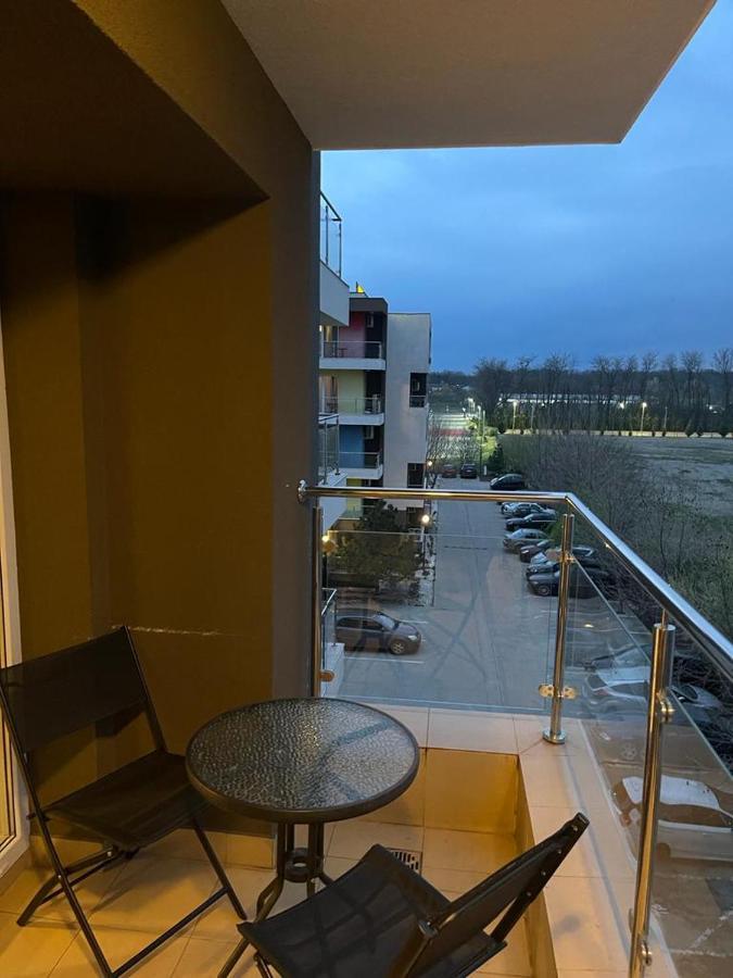 Tranzzit Airport Apartament I Otopeni Kültér fotó
