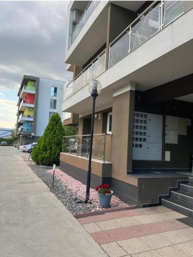 Tranzzit Airport Apartament I Otopeni Kültér fotó
