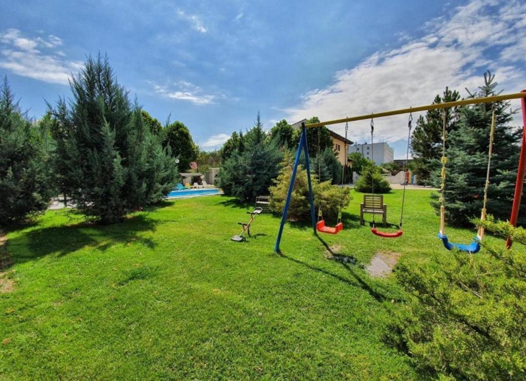 Tranzzit Airport Apartament I Otopeni Kültér fotó